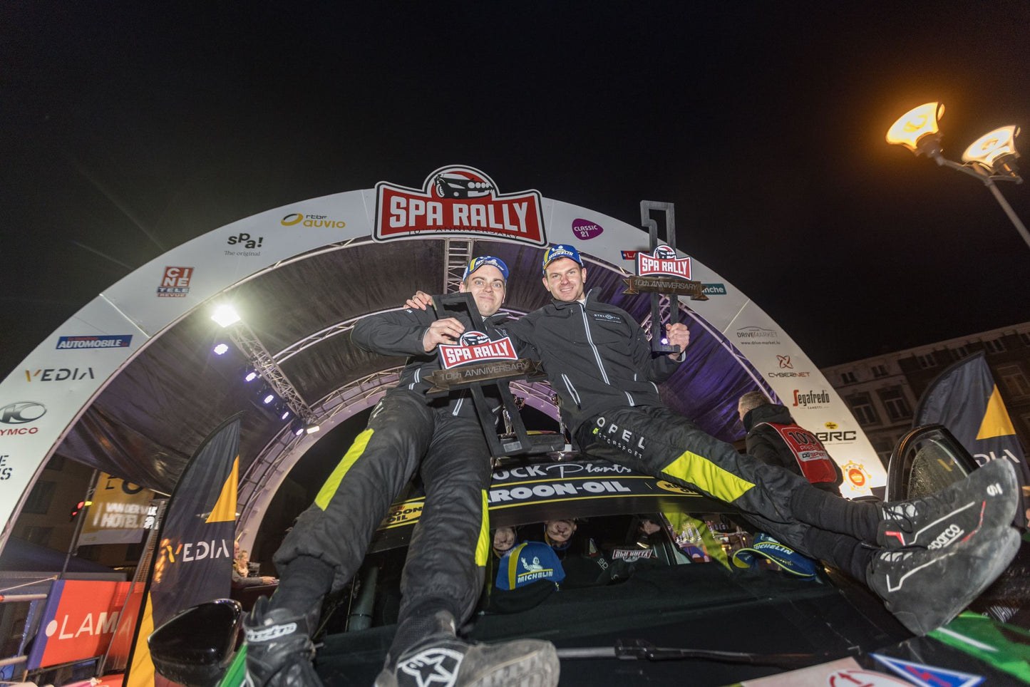 Faites le plein de vitesse – Devenez sponsor carburant du rallye Max Decock